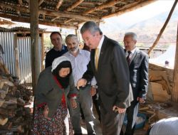 Ak Parti'li Karakelle Deprem Bölgesinde İncelemelerde Bulundu