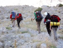 Hakkari Üniversitesi'nin Dağcıları Niğde'de Zirve Yaptı