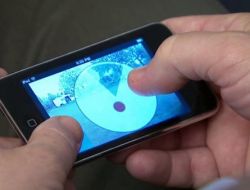 İphone İle 5 Bin Km Uzaklıktaki İnsansız Uçağı Kontrol Ediyorlar