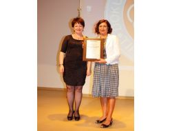 Deü Hastanesi Hemşirelik Hizmetleri Iso 9001 Kalite Belgesi Aldı