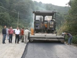 Beşikdüzü Osb Yolu Yeniden Asfaltlanıyor