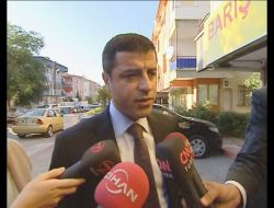 Bdp'li Demirtaş: Kaçırılan Öğretmenler Konusunda Yapacak Bir Şey Yok