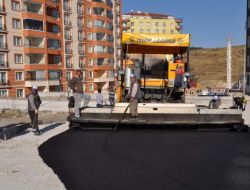 Yozgat Belediyesi Asfalt Çalışmalarını Sürdürüyor