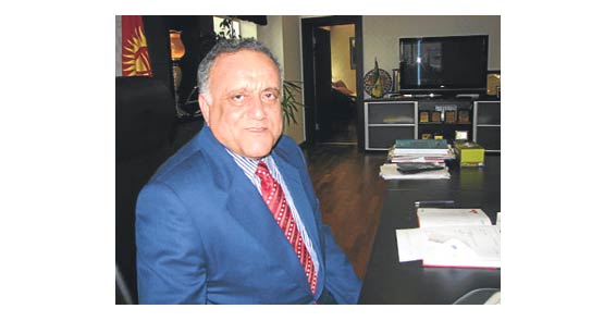 İşadamı 4 bakanlı zirveye katılmış