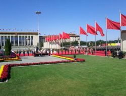 Çin, 62.Kuruluş Yıl Dönümünü Kutluyor