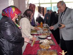 Suşehri'nde İhtiyaç Sahibi Öğrenciler Yararına Kermes Açıldı