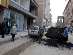 Suşehri Belediyesi Yol Onarım Çalışmalarına Hız Verdi