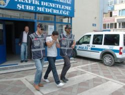 Biber Gazı Sıkıp Bileziklerini Çalmaya Çalışan Kişi, Torunu Çıktı