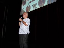 Tarihçi Uğurluel, Okullarının Bahçesinde Yatan Yiğitleri Anlattı