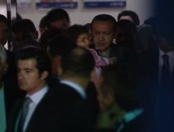 Başbakan Annesini İkinci Kez Ziyaret Etti