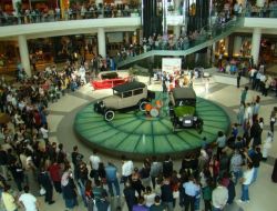 Klasik Otomobiller Beğeni Topladı