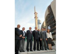 Açık Kapı Gününde Binlerce Alman Camilere Akın Etti