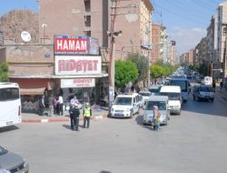 Denetim Yapan Bayan Trafik Polisi Minibüsçü Tarafından Darp Edildi