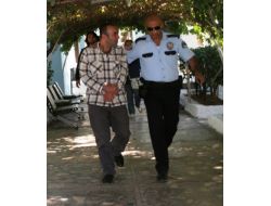 Eski Eşine Falçatayla Saldıran Zanlı Yakalandı