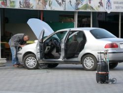 Kahvehane Önüne Terk Edilen Şüpheli Araç Korkuttu