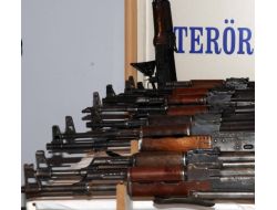 Terör Örgütüne Ait 26 Kalaşnikof