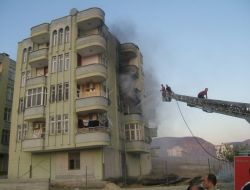 Maçı Bırakıp Yangına Koştular