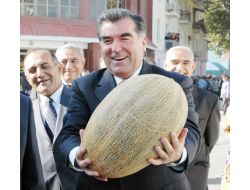 Rahman'a Sade Doğum Günü Kutlaması