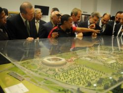 Erdoğan, O Stadyumu Gezdi!