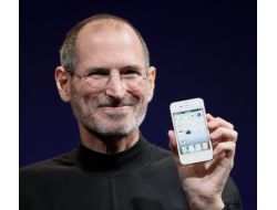 Apple’ın Kurucusu Steve Jobs Öldü