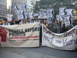 New York’ta Binler Sokağa Döküldü