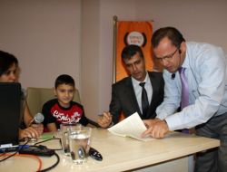 10 Yaşındaki Çocuk, Dakikada 11 Bin 725 Kelimeyle Dünya Hızlı Okuma Rekorunu Kırdı