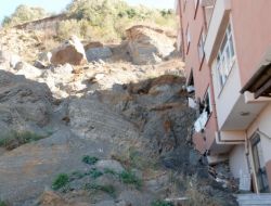 Heyelan Bölgesinde Hareketli Saatler Yaşandı