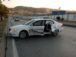 Ereğli'de İki Araç Çarpıştı, Ölü Ve Yaralı Yok