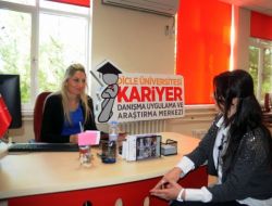 Dicle Üniversitesi, Gençlere Kariyer Danışmanlığı Hizmeti Veriyor