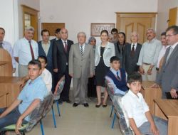 Adıyaman'da 400 Öğrenciye Masa Ve Sandalye Yardımı Yapıldı