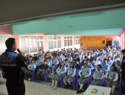 Polisten Öğrencilere Altın Öğütler