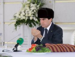 Türkmenistan’da 1948 Depreminde Hayatını Kaybedenler Anıldı