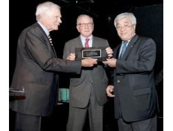 Nazarbayev'e 'Nükleer Tehditle Mücadele' Ödülü