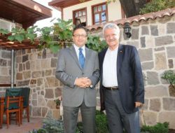 Çankaya Belediye Başkanı'ndan Ak Parti'li Tiryaki'ye Nezaket Ziyareti