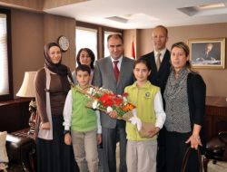 Yağmur Koleji Öğrencilerinden Vali Özkan’a Ziyaret