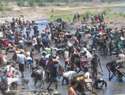 Endonezya'da Altına Hücum