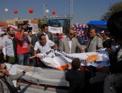 Torbalı Banliyö Hattı Temel Atma Töreninde Afiş Gerginliği