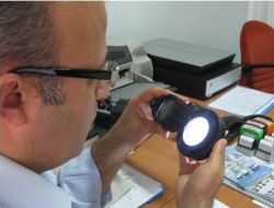 Polis, Parmak İzi Merceğini Geliştirerek Delilleri Daha Net İnceliyor