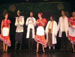 Don Kişot Pet Men'e Karşı Çocuk Oyunu Sahne Aldı