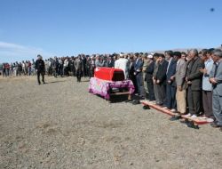 Halis Gökçek Kürtçe Ağıtlarla Toprağa Verildi