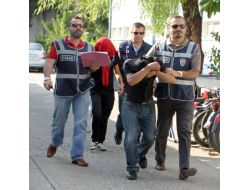 Baba Cezaevinden İhbar Etti Polis Yakaladı