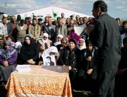 Göle'ye Gelen Berfo Ana, Oğlu İçin Yapılan Törene Katıldı