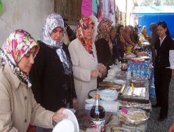 Düziçi'nde Fakir Öğrenciler Yararına Kermes Düzenlendi