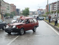Yağmurla Kayganlaşan Yollar