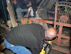 Tarlada Oynarken Bacağını Pancar Söküm Makinesine Kaptırdı