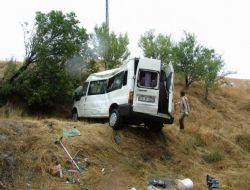 Yozgat’ta Minibüs Şarampole Yuvarlandı: 14 Yaralı