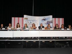 Müjde Ar: Burada Olmamız Bile Kadına Şiddete Bir Tavırdır