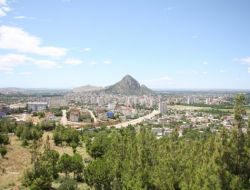 Kozan'da 'İl Olmadan İl Gibi Olmak' Konulu Kompozisyon Yarışması