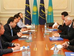 AB'DEN KAZAKİSTAN'A YAKIN İLGİ