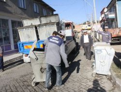 Şuhut’ta Çöp Konteynerleri Yenilendi